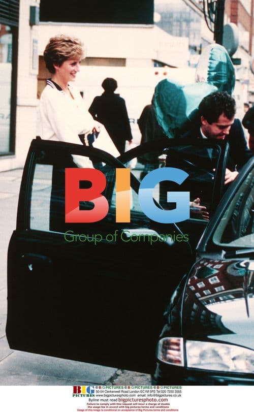 Diana's Car Loaded with Balloons