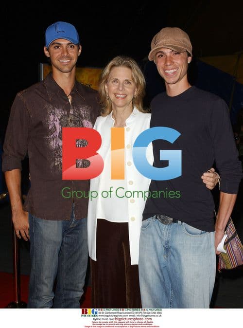 Lindsay Wagner & sons at 'Corteo' opening