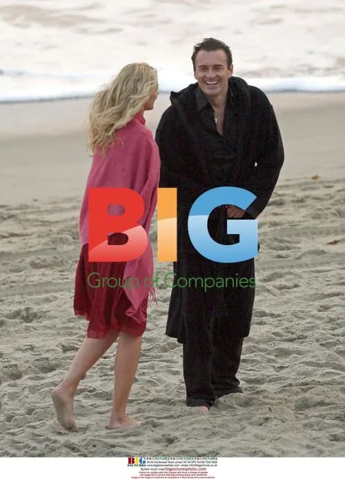 Julian McMahon and Joely Richardson film romantic scene