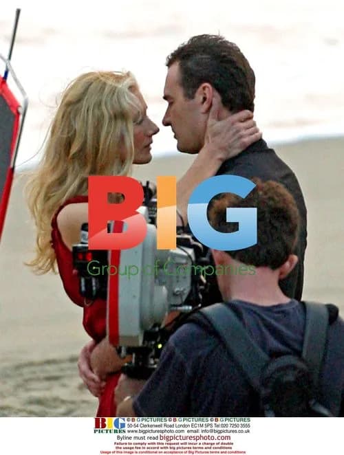 Julian McMahon and Joely Richardson film romantic scene