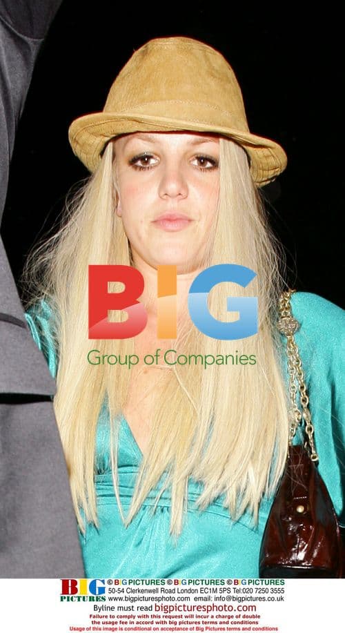 Britney Spears out with mystery man