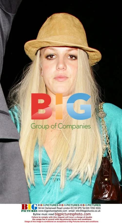 Britney Spears out with mystery man