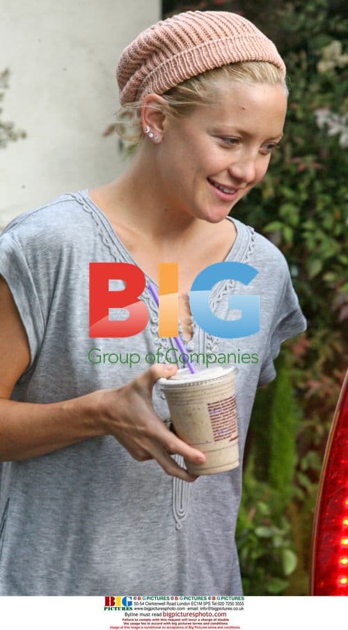 Kate Hudson and Dax Shepard Shop Romantically