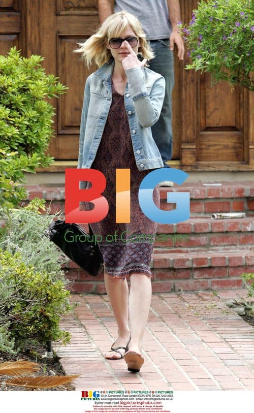 Kirsten Dunst visits salon and friend's house