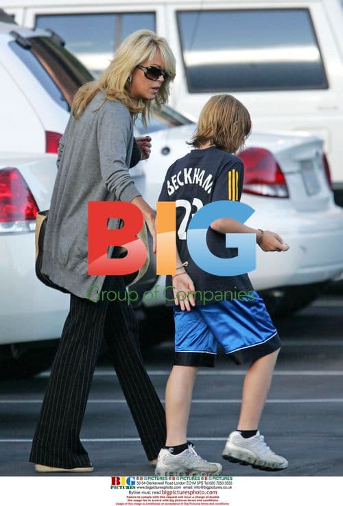 Lohan Family Visits Lindsay at Rehab