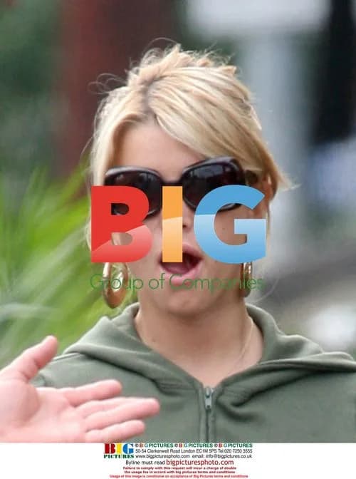 Jessica Simpson out for lunch