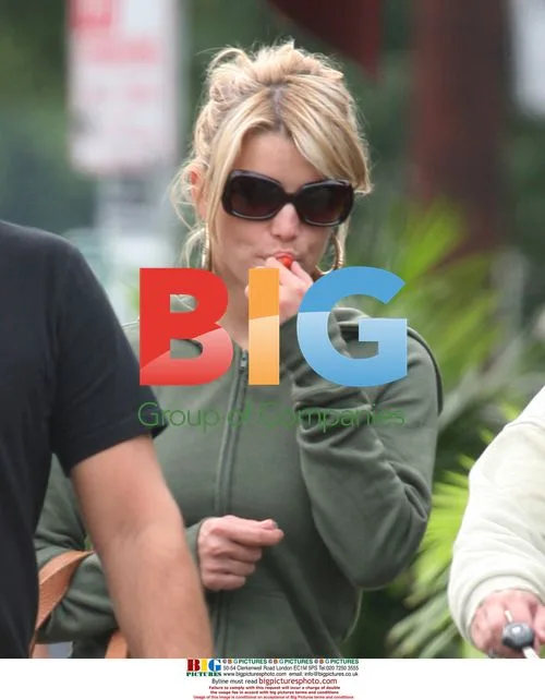 Jessica Simpson Out for Lunch