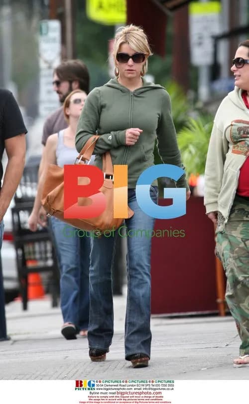 Jessica Simpson out for lunch