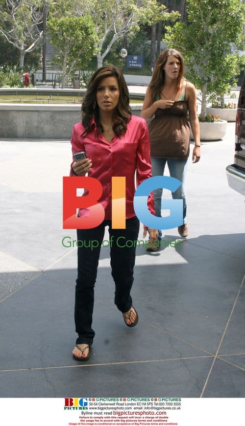 Eva Longoria, Ricardo Chavira, and Jesse Metcalf Filming "Desperate Housewives"