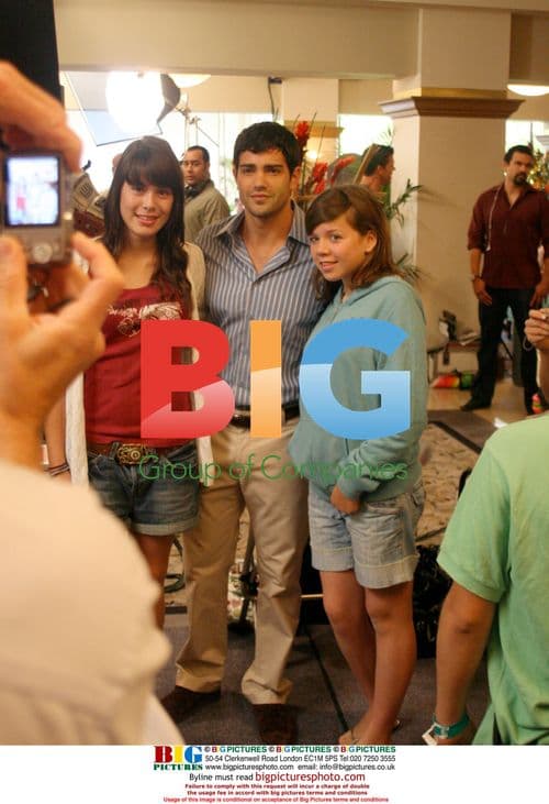 Eva Longoria, Ricardo Chavira and Jesse Metcalf filming Desperate Housewives