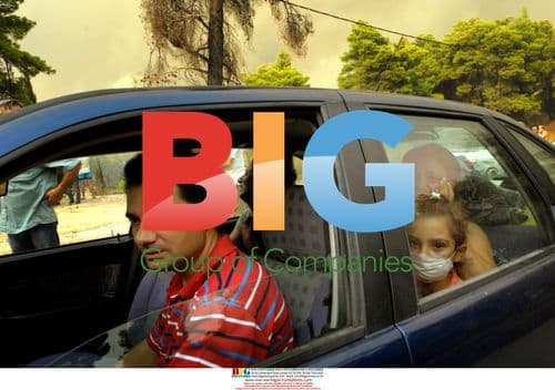 Families flee heavy fires in Olympia, Greece