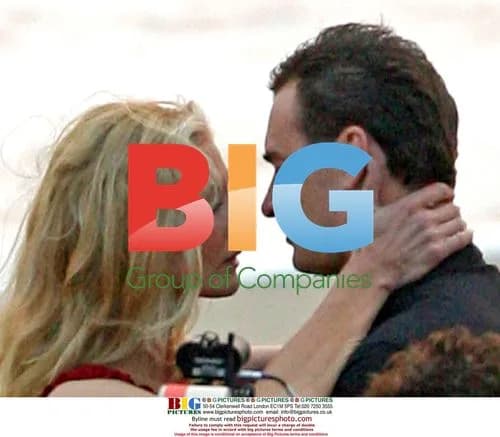 Julian McMahon and Joely Richardson Film Romantic Scene