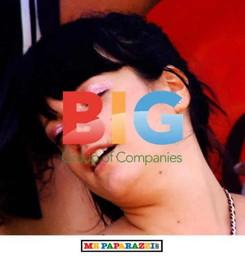 Lily Allen having fun at Notting Hill Carnival