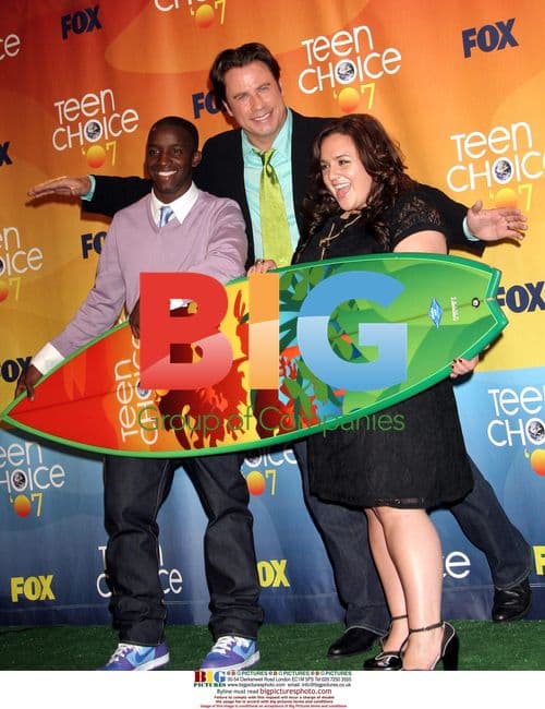 Actors ELIJAH KELLEY, JOHN TRAVOLTA and NIKKI BLONSKY at Teen Choice Awards 2007