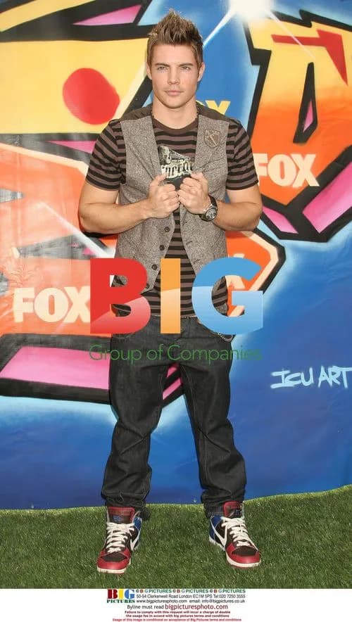 Josh Henderson at Teen Choice Awards 2007