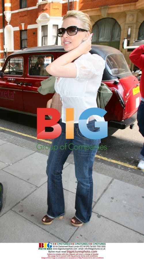 Kylie Minogue Enjoys Afternoon Out in London