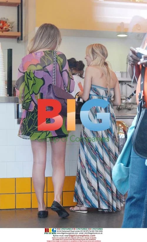 Nicole Richie Grabs Jamba Juice
