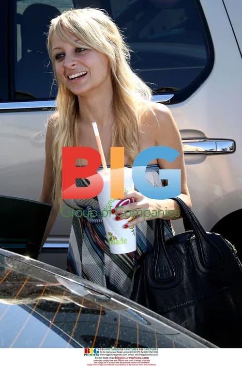 Nicole Richie Shopping in Beverly Hills