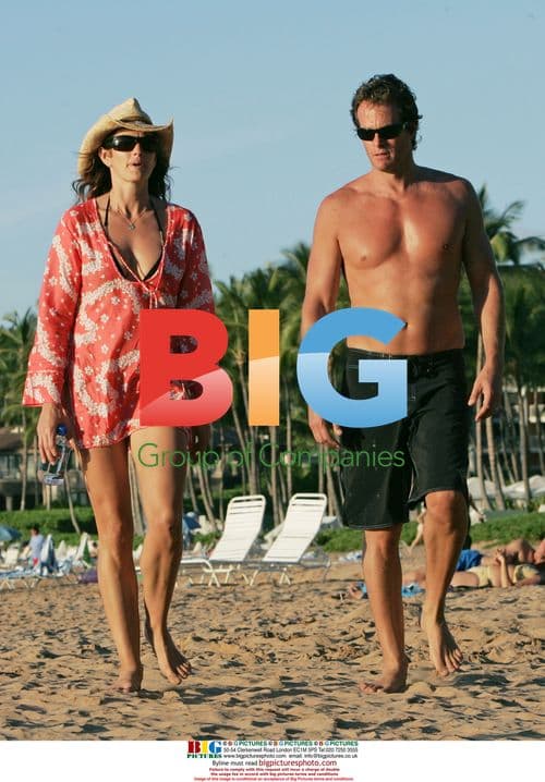 Cindy Crawford and Rande Gerber on beach in Maui