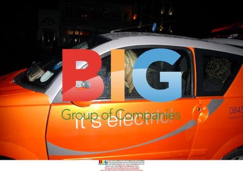 Daryl Hannah leaving London summit in green car