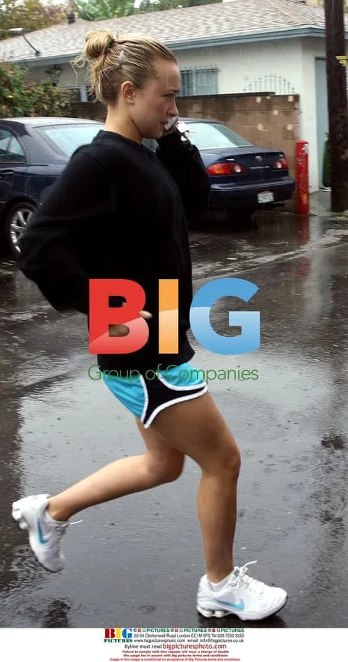 Hayden Panettiere Braves the Rain