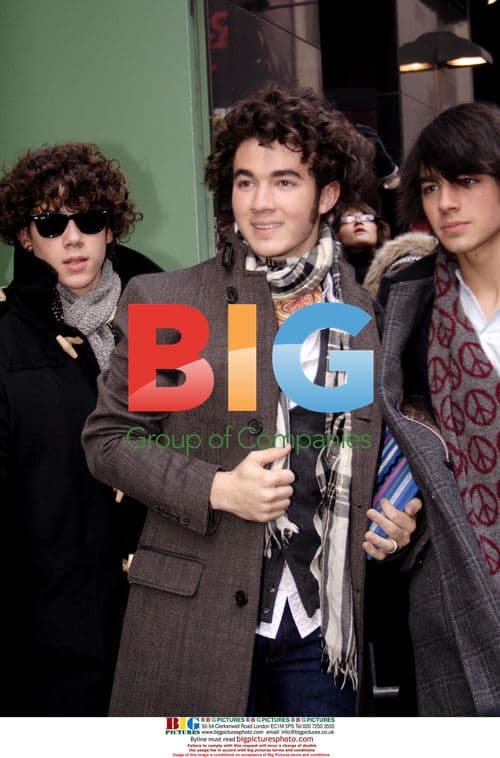 Jonas Brothers Leave 'Good Morning America'
