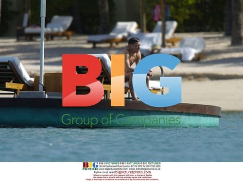 Frankie Dettori’s family beach vacation