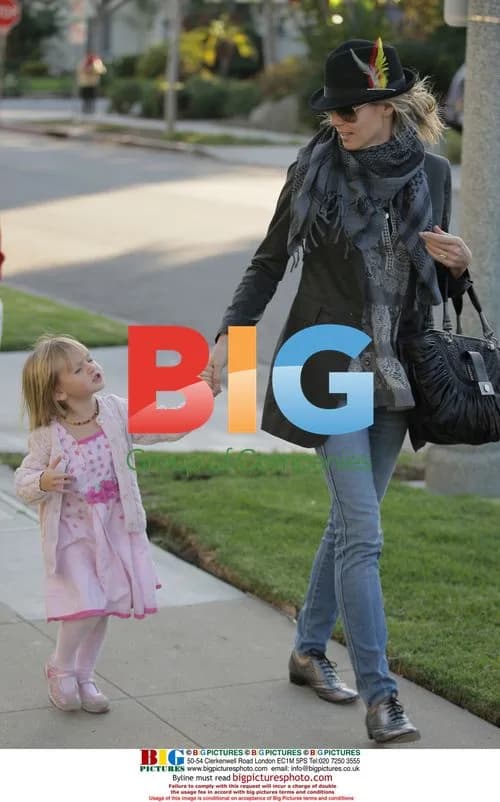 Heidi Klum out shopping with kids in Beverly Hills