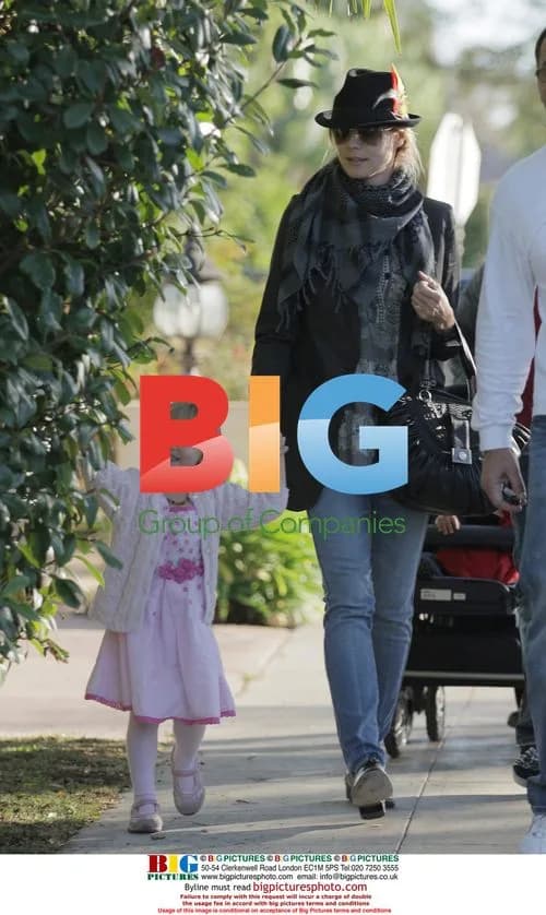 Heidi Klum out shopping with kids