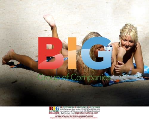 Models Relax in South France