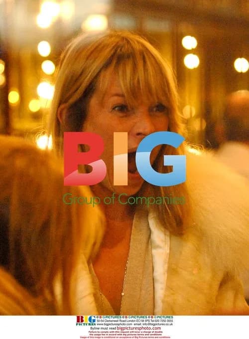 Kate Moss Christmas Shopping in London