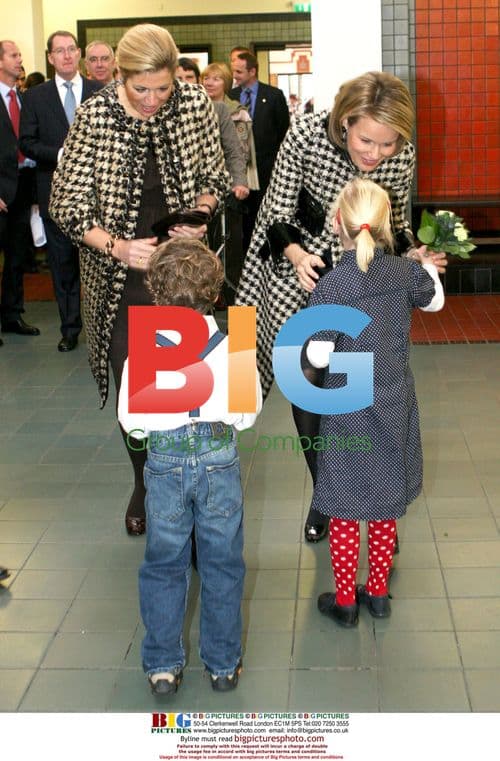 Maxima and Mathilde view Dutch/Belgian art exhibit