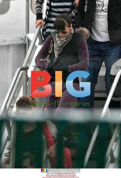 Spice Girls Arrive by Private Jet for World Tour Stop