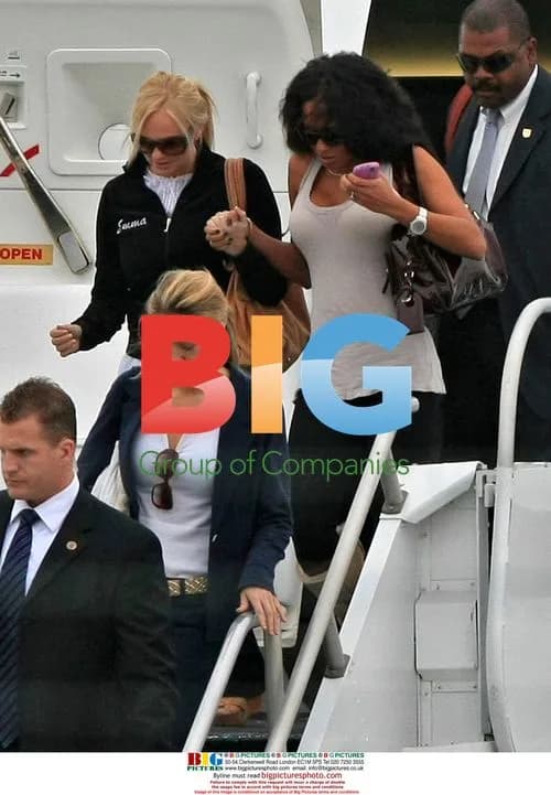 Spice Girls Arrive at San Jose Airport