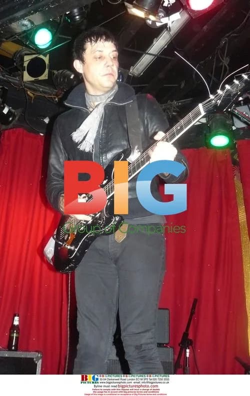 Jamie Hince and The Kills play Madame Jo Jo's