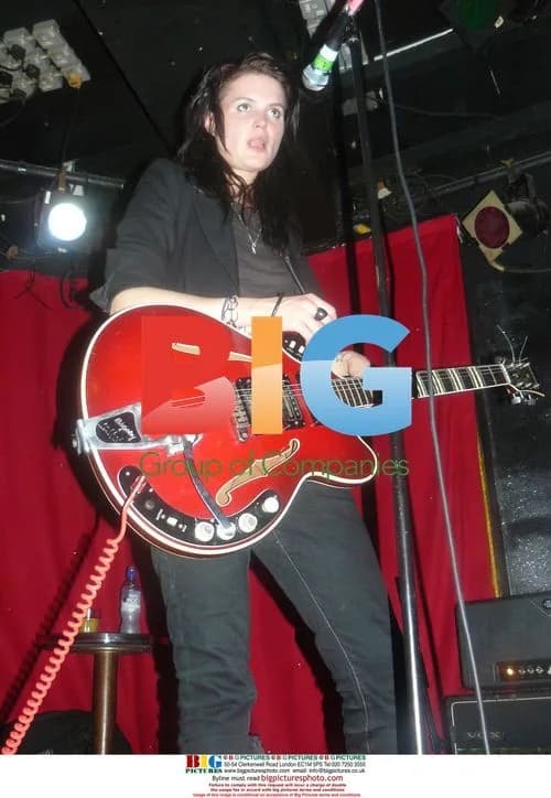 Jamie Hince and The Kills Play Gig in London