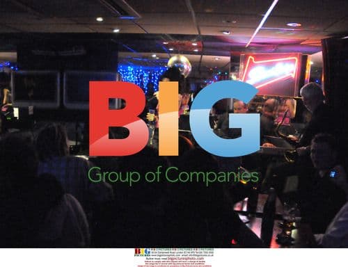 Amy Winehouse Performs Surprise Set