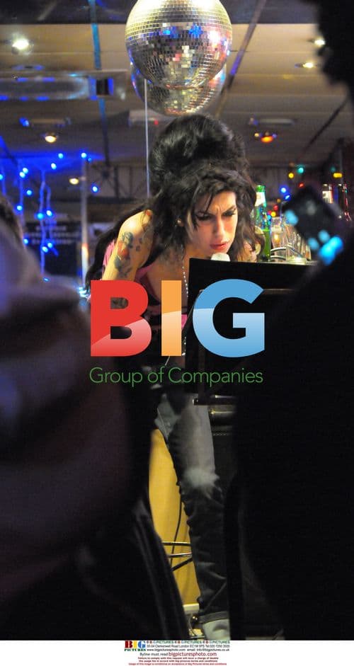 Amy Winehouse Surprise Gig in Soho