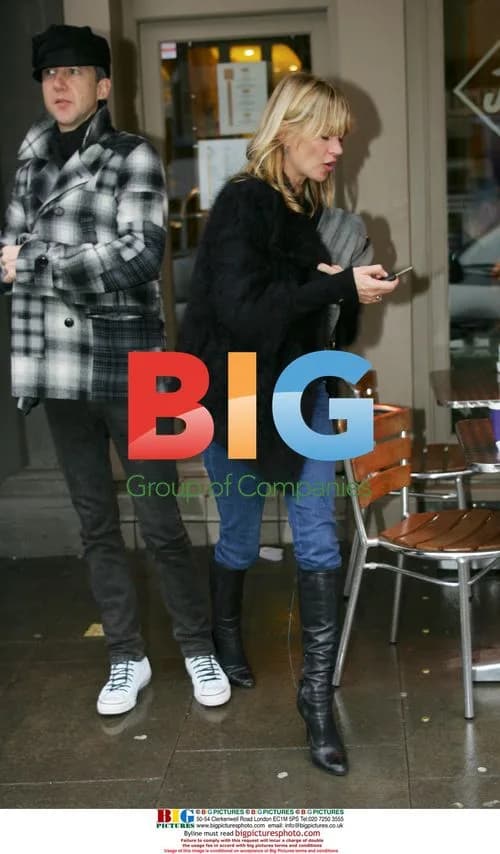 Kate Moss Braves Rain for Breakfast