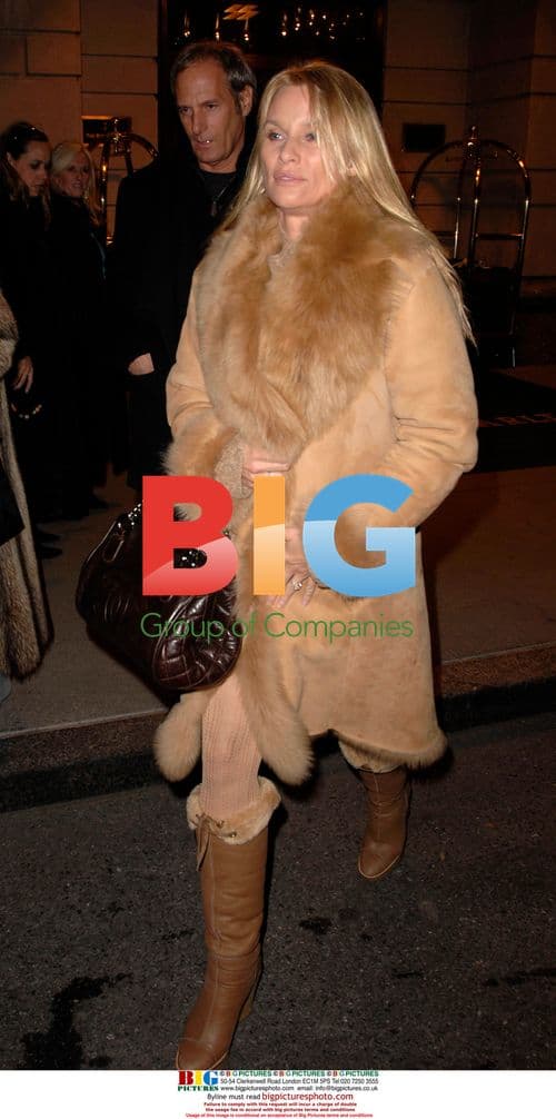 Nicolette Sheridan and Michael Bolton Exit Hotel