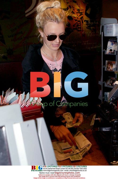 Britney Spears and Alli Sims puppy shopping