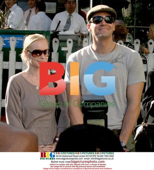 David Boreanaz and Jaime Bergman shop and dine