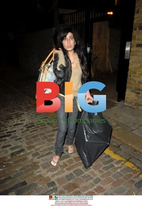 Amy Winehouse Leaving Home