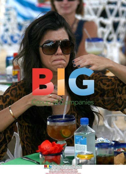 Kim Kardashian and sisters party in Cabo