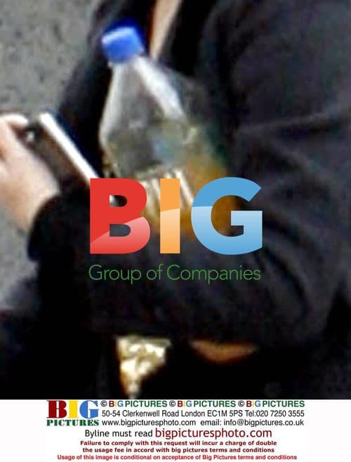 Olsen Twins Have Fox Studio Meeting