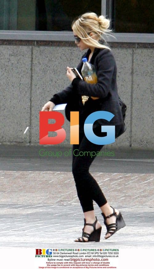 Olsen Twins at Fox Studios Meeting