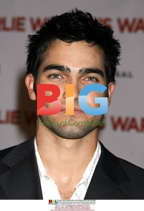 Tyler Hoechlin at "Charlie Wilson's War" Premiere