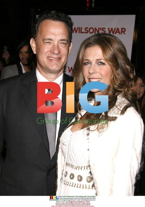 Tom Hanks & Rita Wilson at "Charlie Wilson's War" Premiere