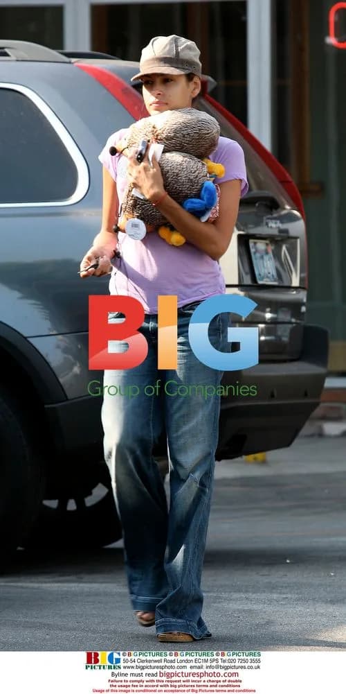 Eva Mendes Buys Toy Porcupines