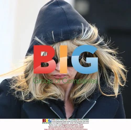 Kate Moss Leaves Friend's Home